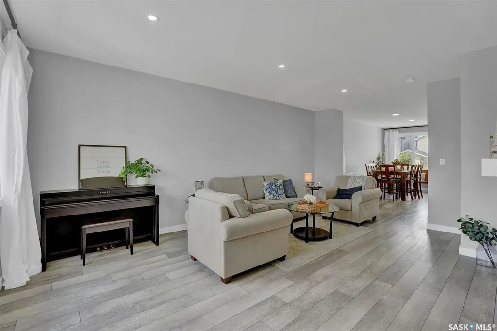 7945 Flax Avenue Regina SK S4Y 0E6