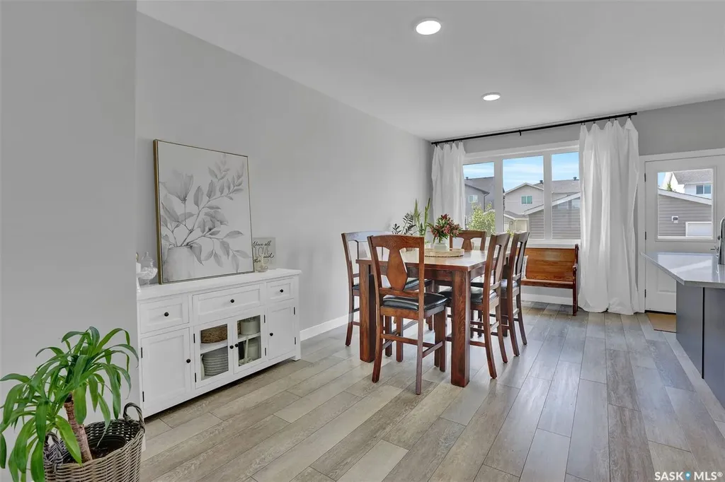 7945 Flax Avenue Regina SK S4Y 0E6