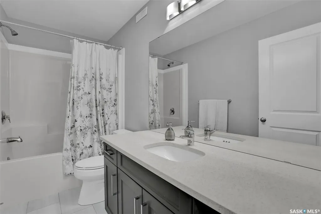 7945 Flax Avenue Regina SK S4Y 0E6