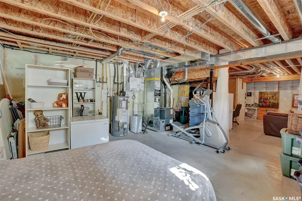7945 Flax Avenue Regina SK S4Y 0E6
