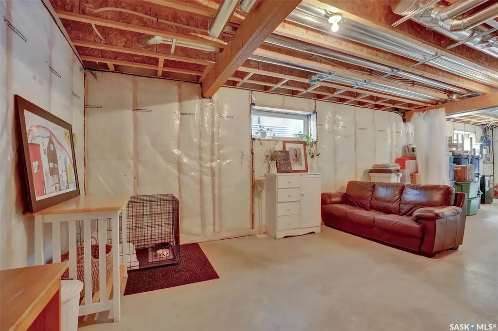 7945 Flax Avenue Regina SK S4Y 0E6