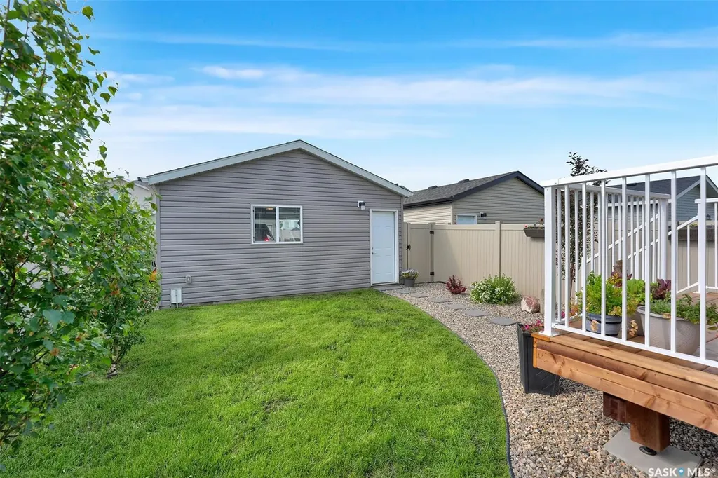 7945 Flax Avenue Regina SK S4Y 0E6