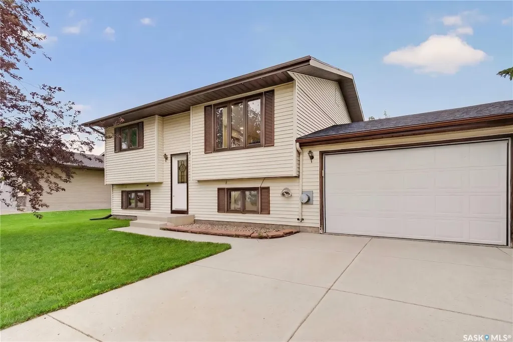 417 Fehr Crescent Martensville SK S0K 2T0