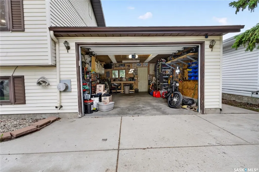 417 Fehr Crescent Martensville SK S0K 2T0