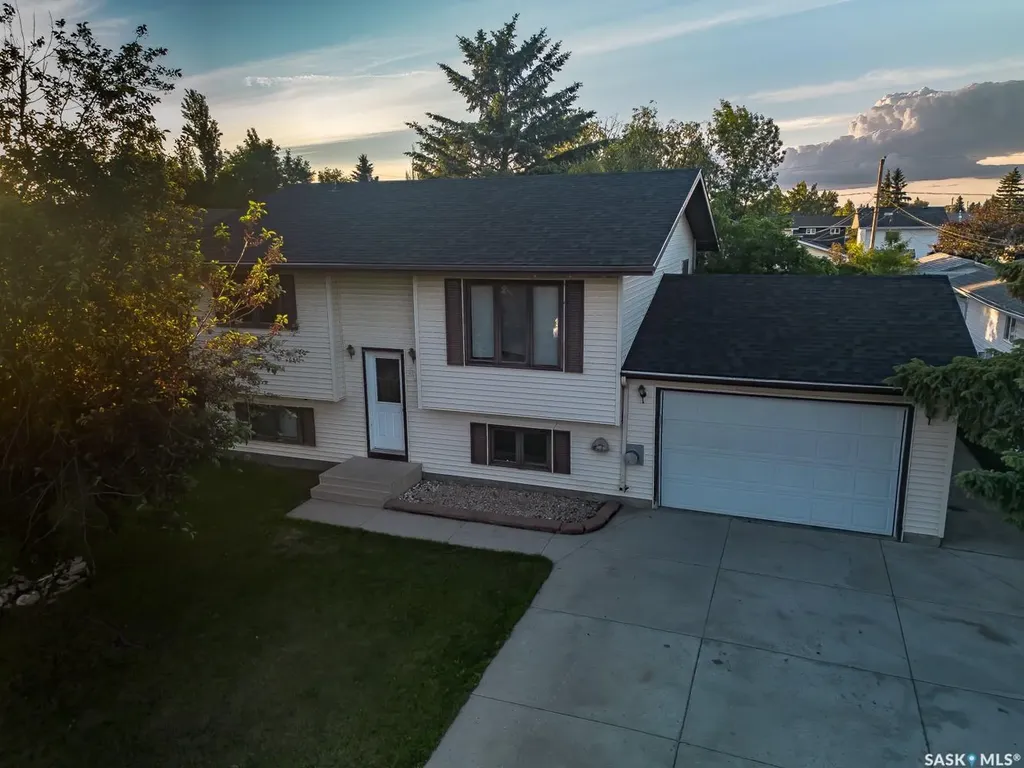 417 Fehr Crescent Martensville SK S0K 2T0