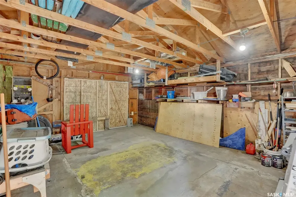 1220 Queen Street Regina SK S4T 4B4