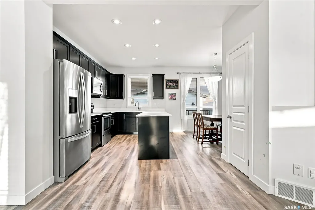 659 Secord Bend Saskatoon SK S7V 0M7