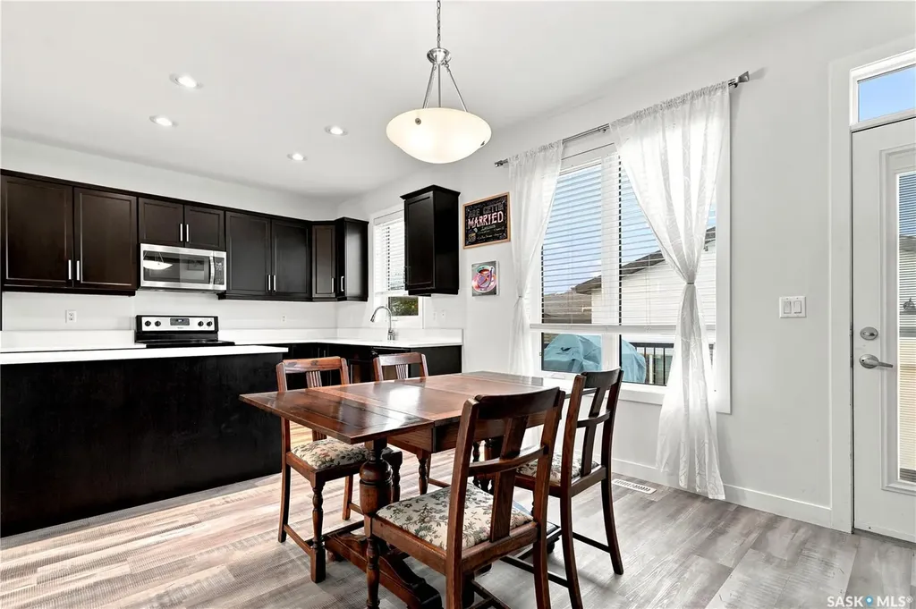 659 Secord Bend Saskatoon SK S7V 0M7
