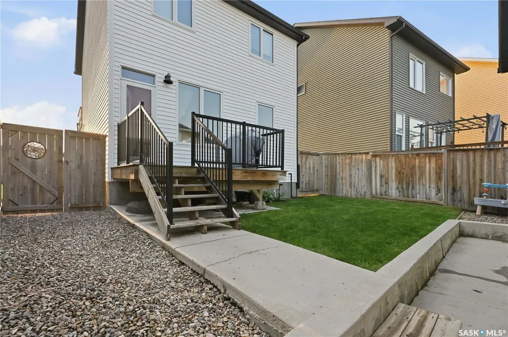 659 Secord Bend Saskatoon SK S7V 0M7