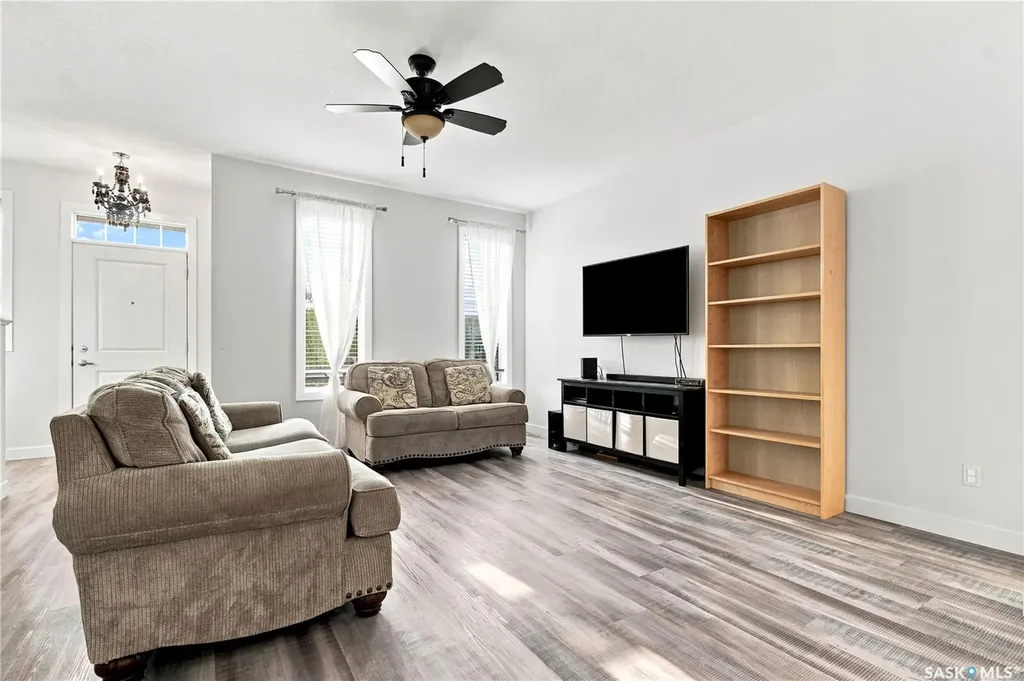 659 Secord Bend Saskatoon SK S7V 0M7