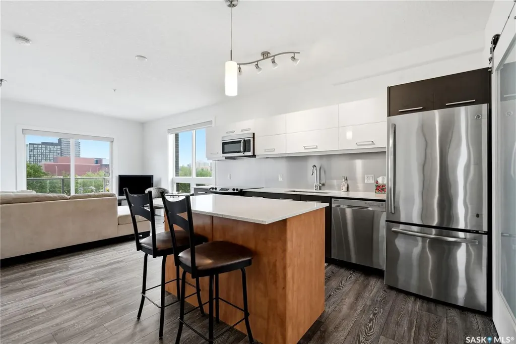409 B Avenue S Saskatoon SK S7M 5M8
