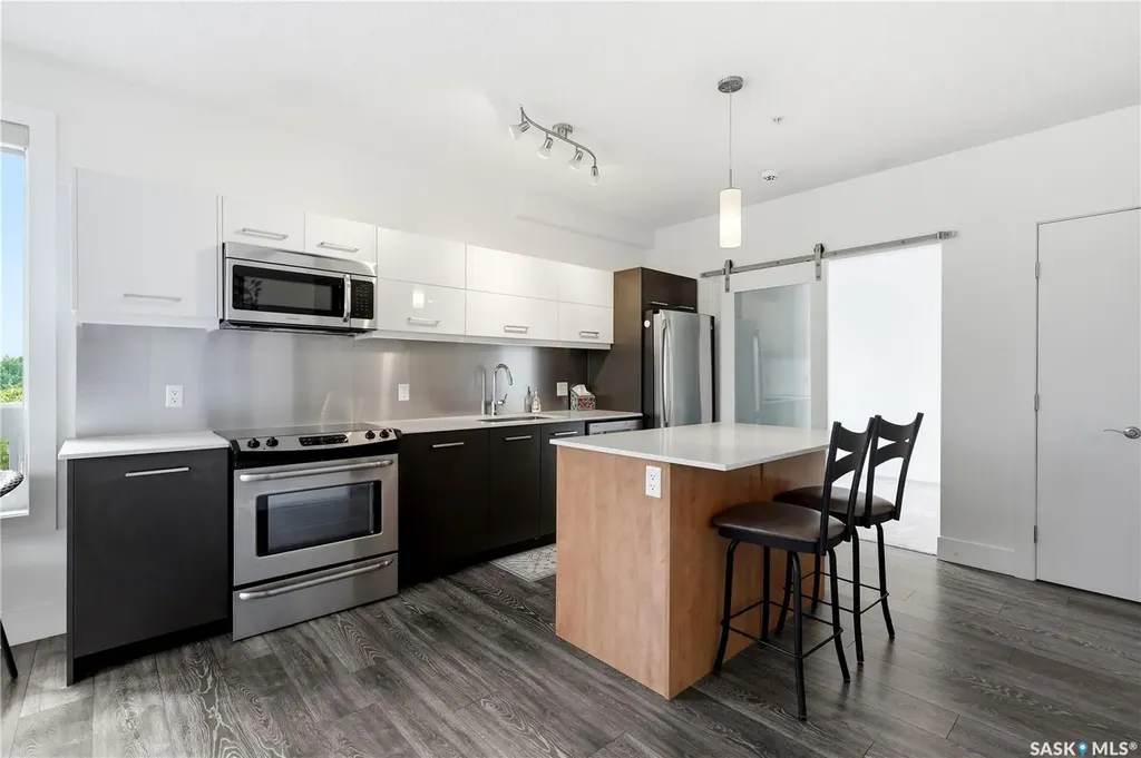 409 B Avenue S Saskatoon SK S7M 5M8