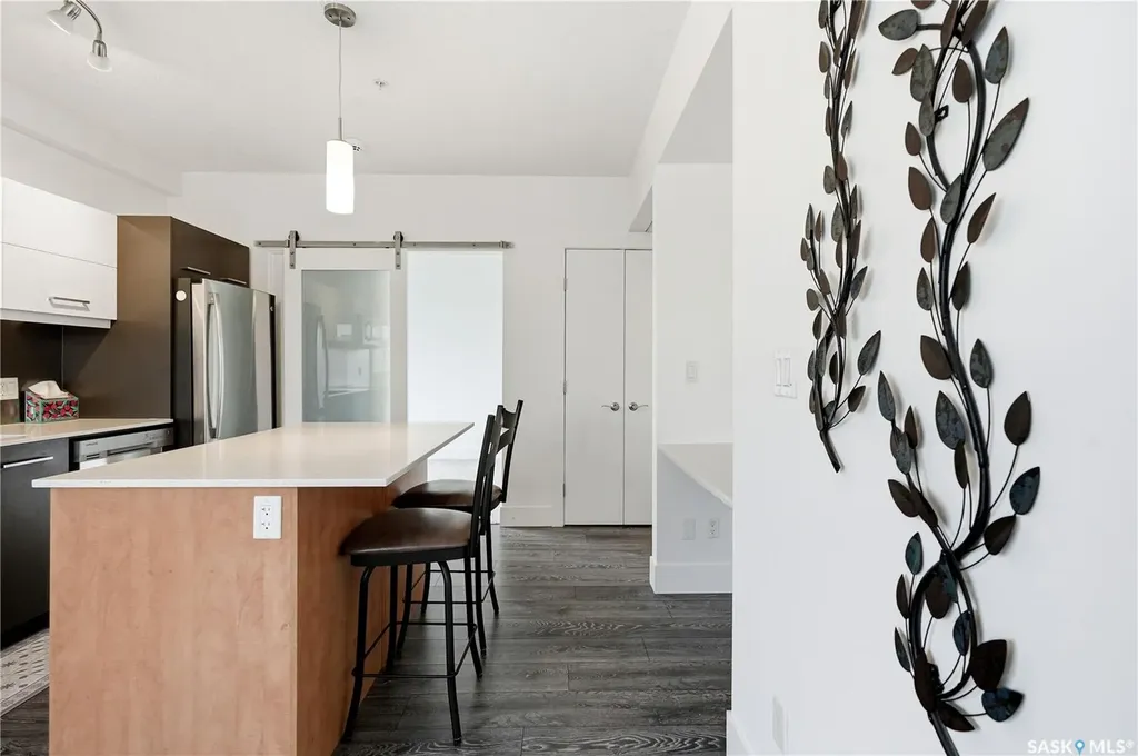 409 B Avenue S Saskatoon SK S7M 5M8