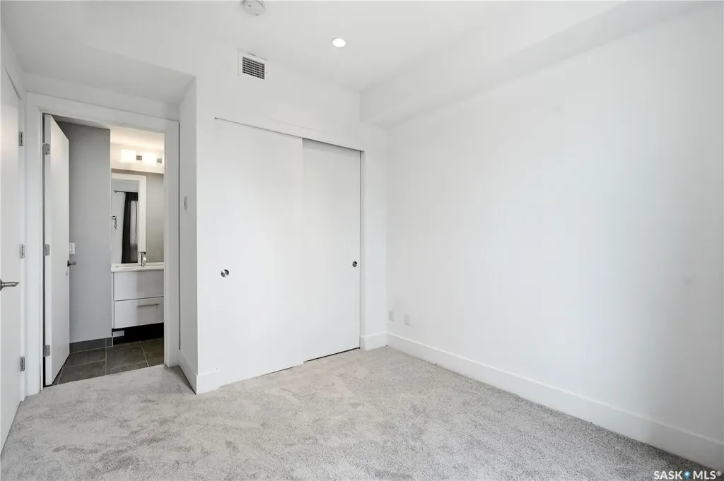409 B Avenue S Saskatoon SK S7M 5M8