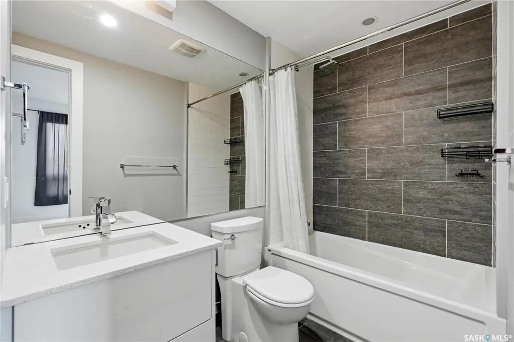 409 B Avenue S Saskatoon SK S7M 5M8
