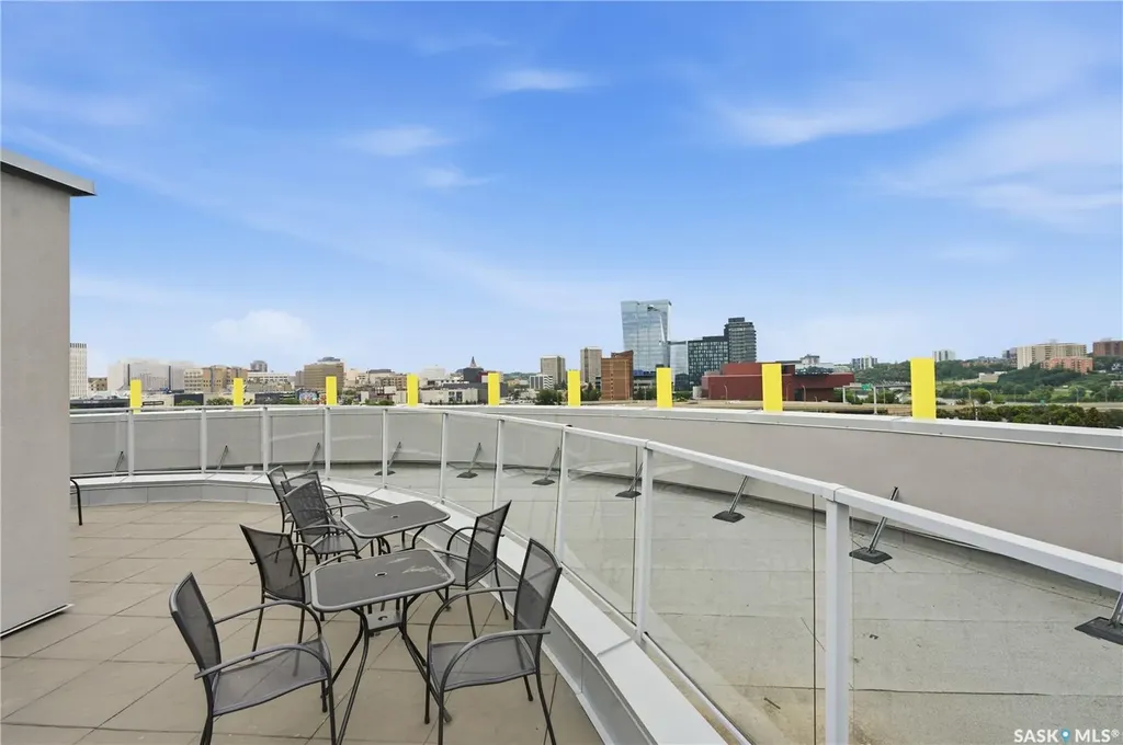 409 B Avenue S Saskatoon SK S7M 5M8