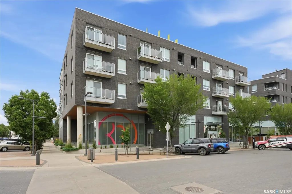409 B Avenue S Saskatoon SK S7M 5M8