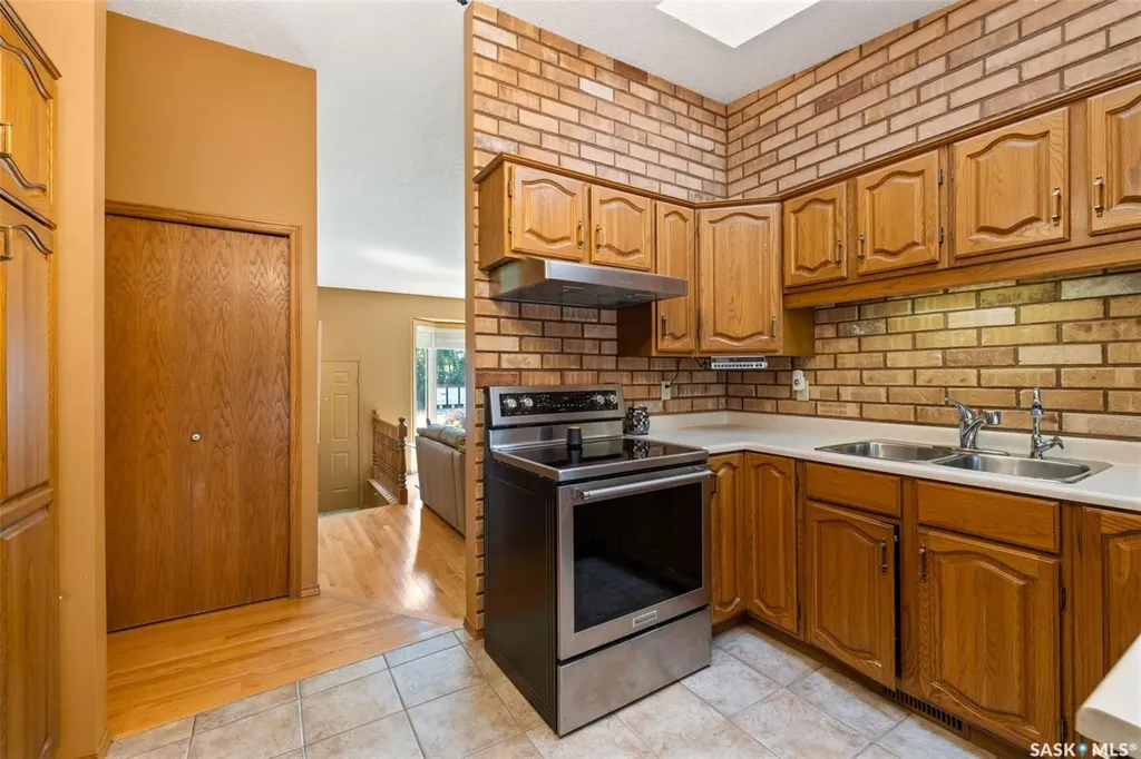 3147 Harding Street Regina SK S4V 1Z1