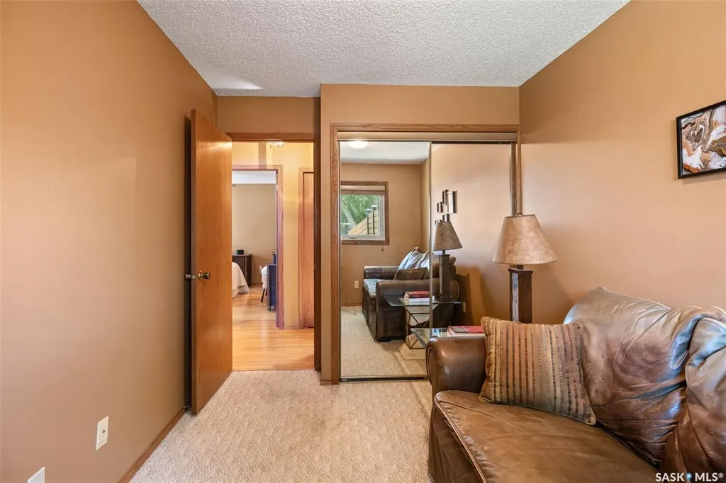 3147 Harding Street Regina SK S4V 1Z1