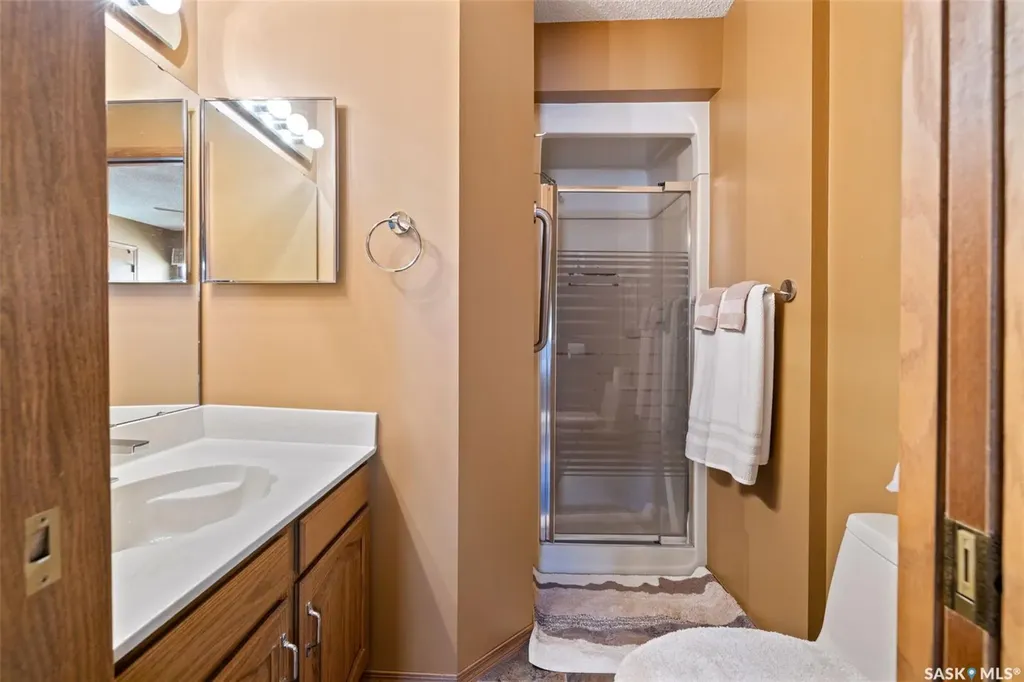 3147 Harding Street Regina SK S4V 1Z1