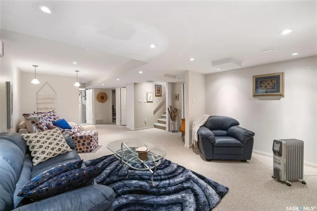3147 Harding Street Regina SK S4V 1Z1