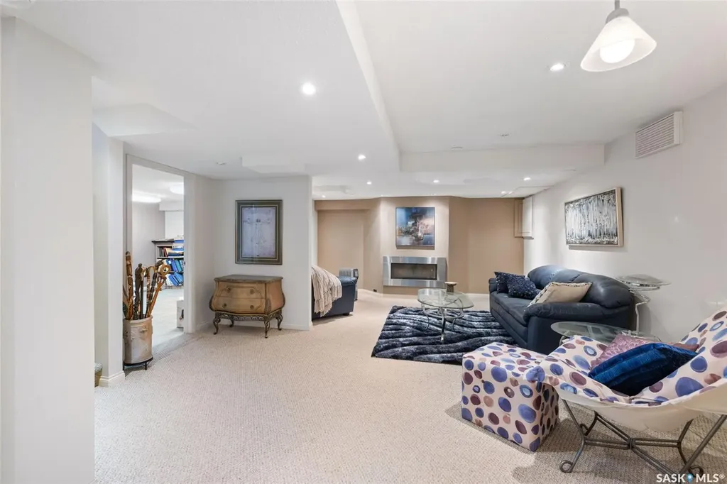 3147 Harding Street Regina SK S4V 1Z1
