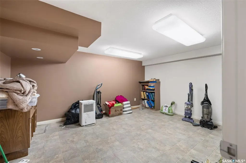 3147 Harding Street Regina SK S4V 1Z1