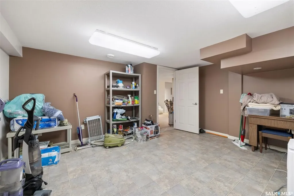 3147 Harding Street Regina SK S4V 1Z1