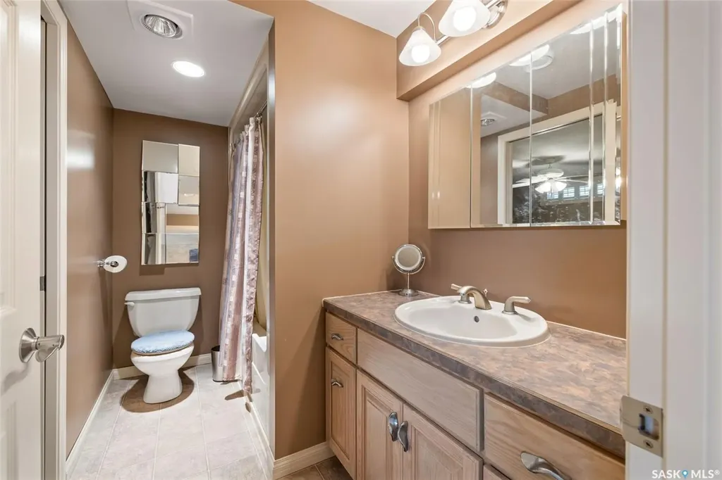 3147 Harding Street Regina SK S4V 1Z1