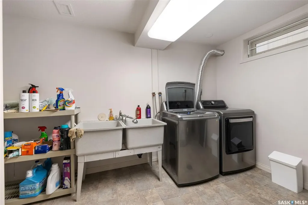 3147 Harding Street Regina SK S4V 1Z1