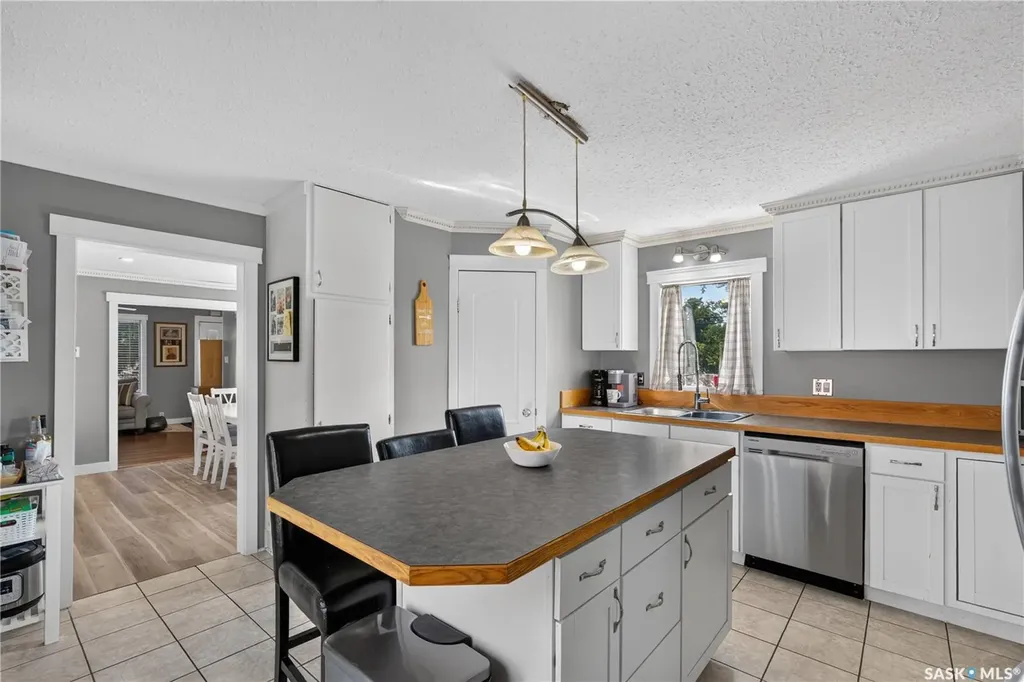 477 22nd Street E Prince Albert SK S6V 1N5