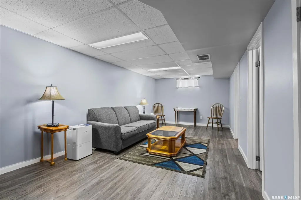 1201 Mckay Drive Prince Albert SK S6V 5V1