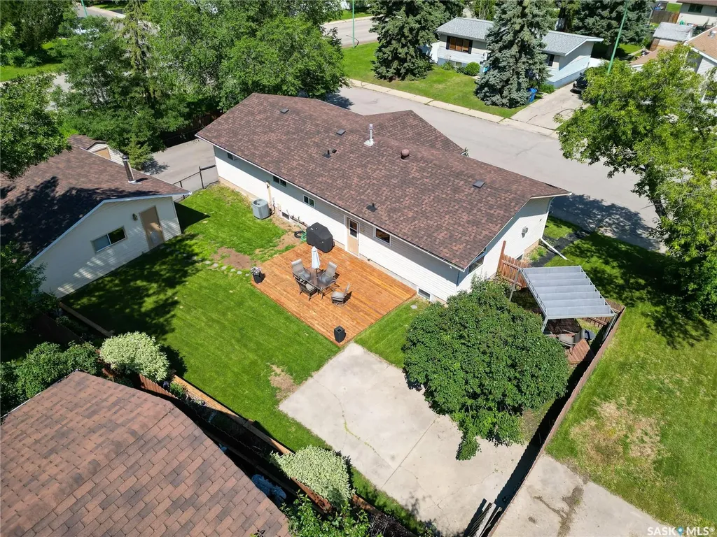1201 Mckay Drive Prince Albert SK S6V 5V1