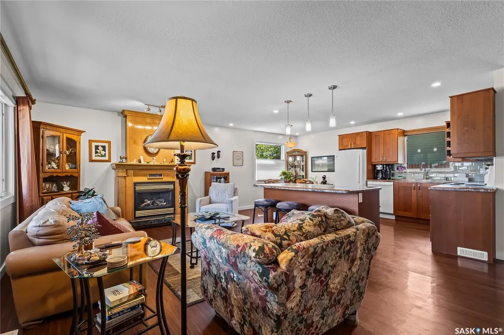 1201 Mckay Drive Prince Albert SK S6V 5V1
