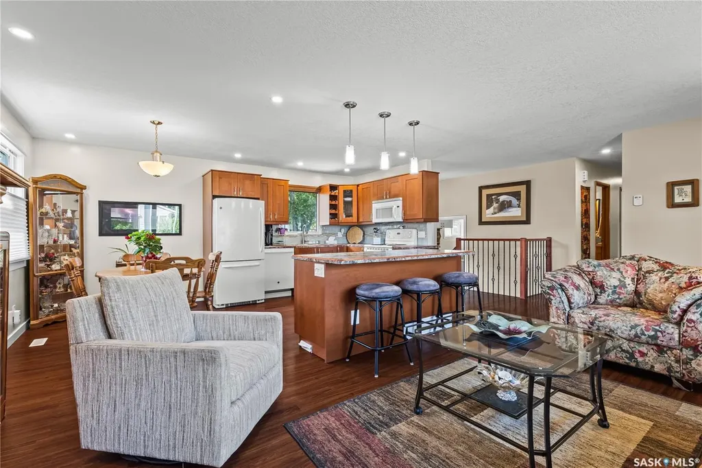 1201 Mckay Drive Prince Albert SK S6V 5V1