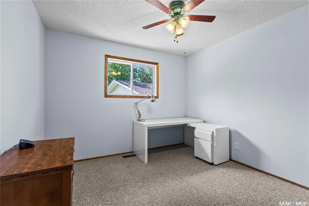 1201 Mckay Drive Prince Albert SK S6V 5V1