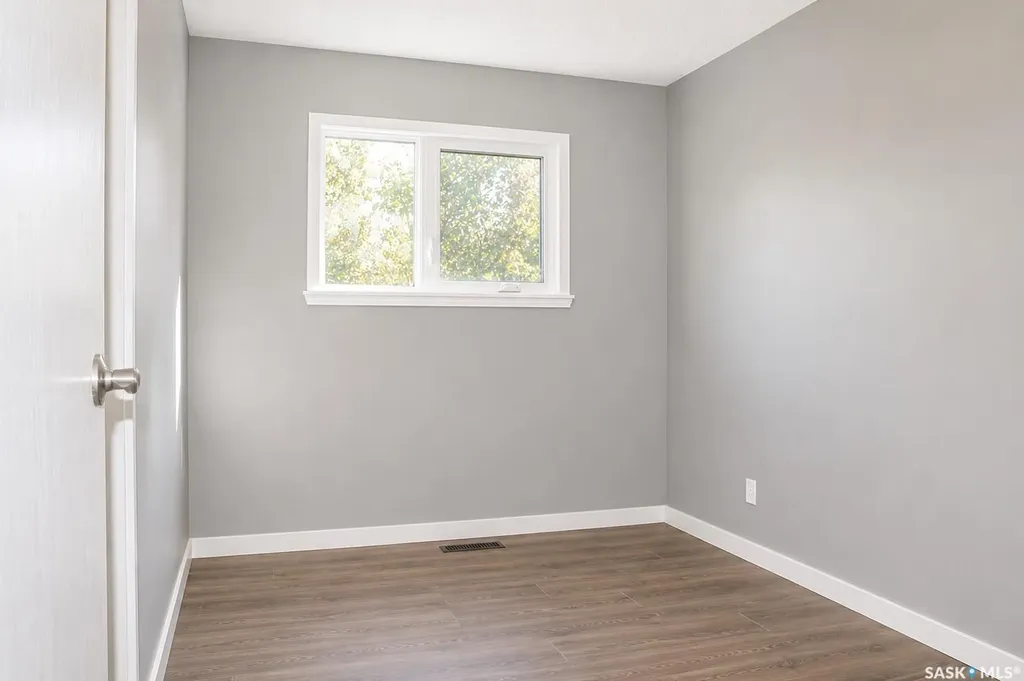 326 3rd Avenue Young SK S0K 4Y0