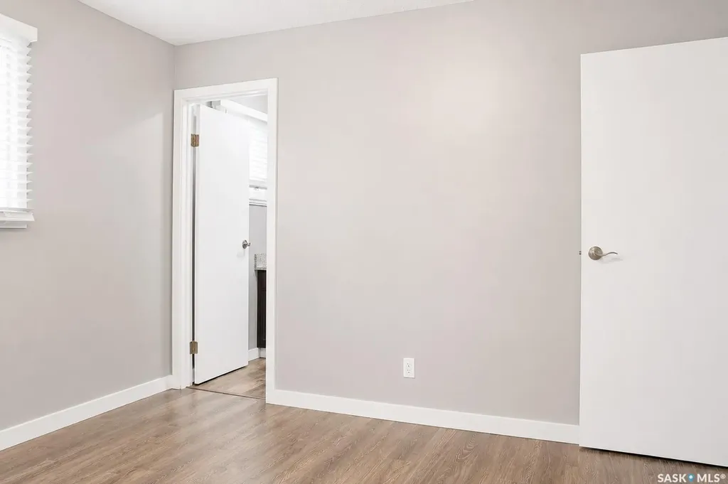 326 3rd Avenue Young SK S0K 4Y0