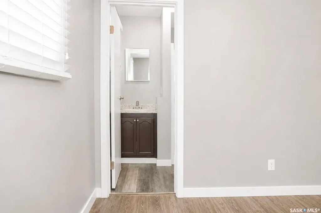 326 3rd Avenue Young SK S0K 4Y0