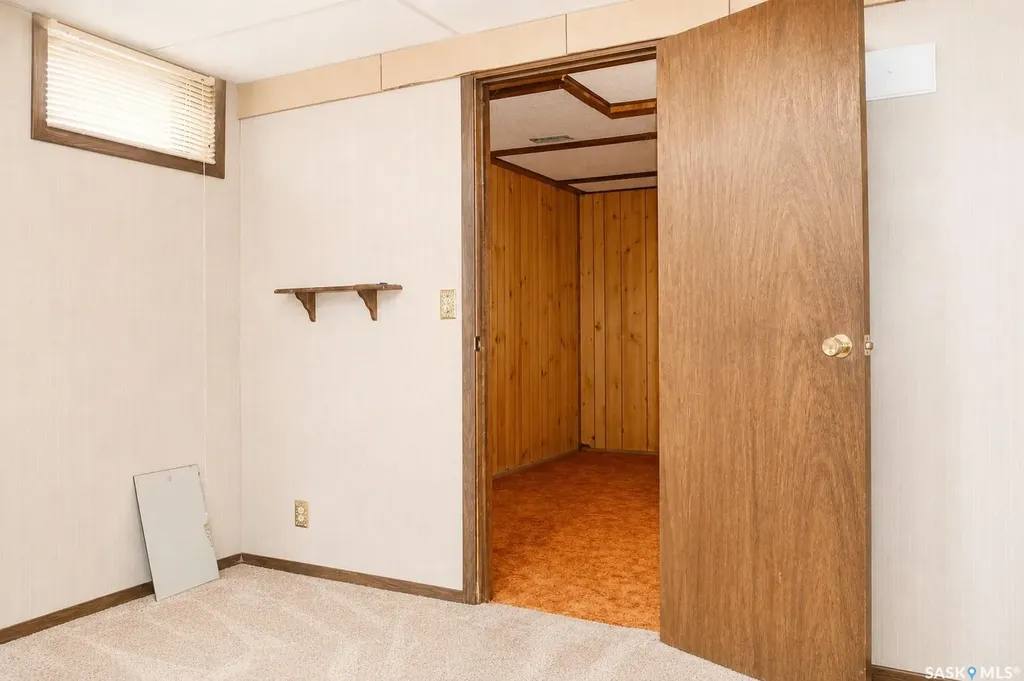 326 3rd Avenue Young SK S0K 4Y0
