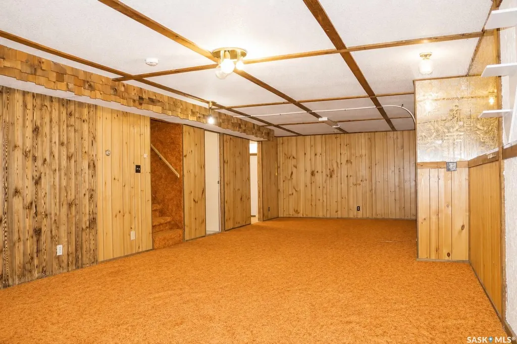 326 3rd Avenue Young SK S0K 4Y0