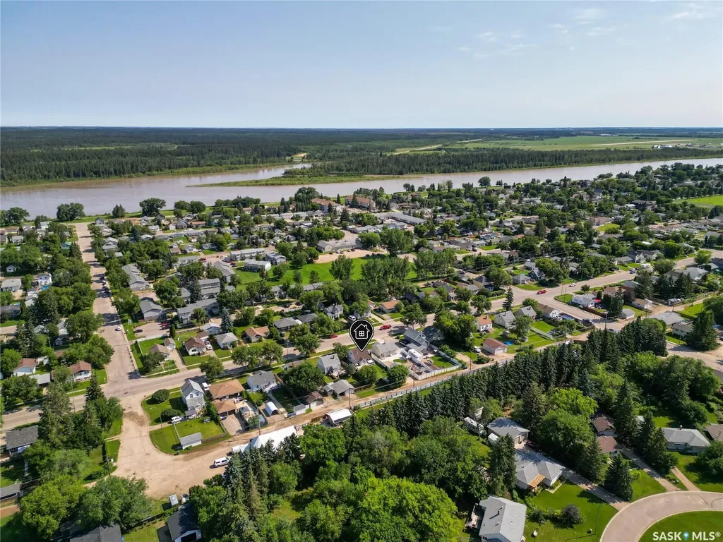 931 4th Street E Prince Albert SK S6V 0K8