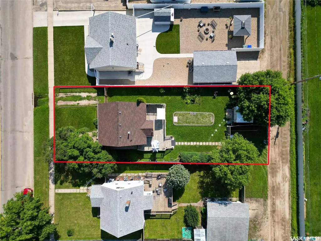 931 4th Street E Prince Albert SK S6V 0K8