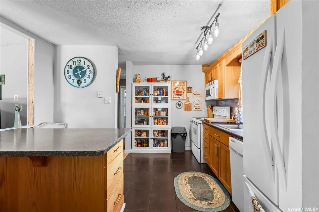 931 4th Street E Prince Albert SK S6V 0K8