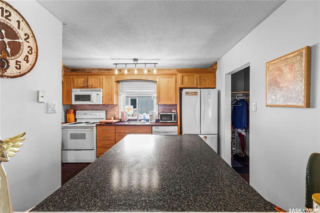 931 4th Street E Prince Albert SK S6V 0K8