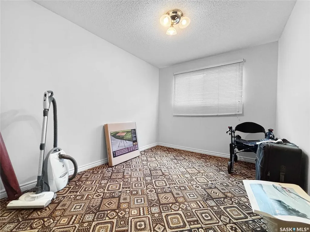 2510 Tomlinson Crescent Saskatoon SK S7L 3N2
