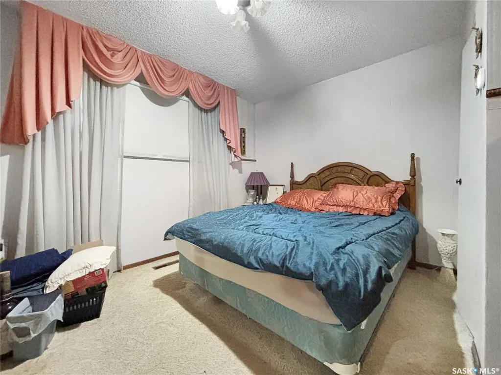 2510 Tomlinson Crescent Saskatoon SK S7L 3N2