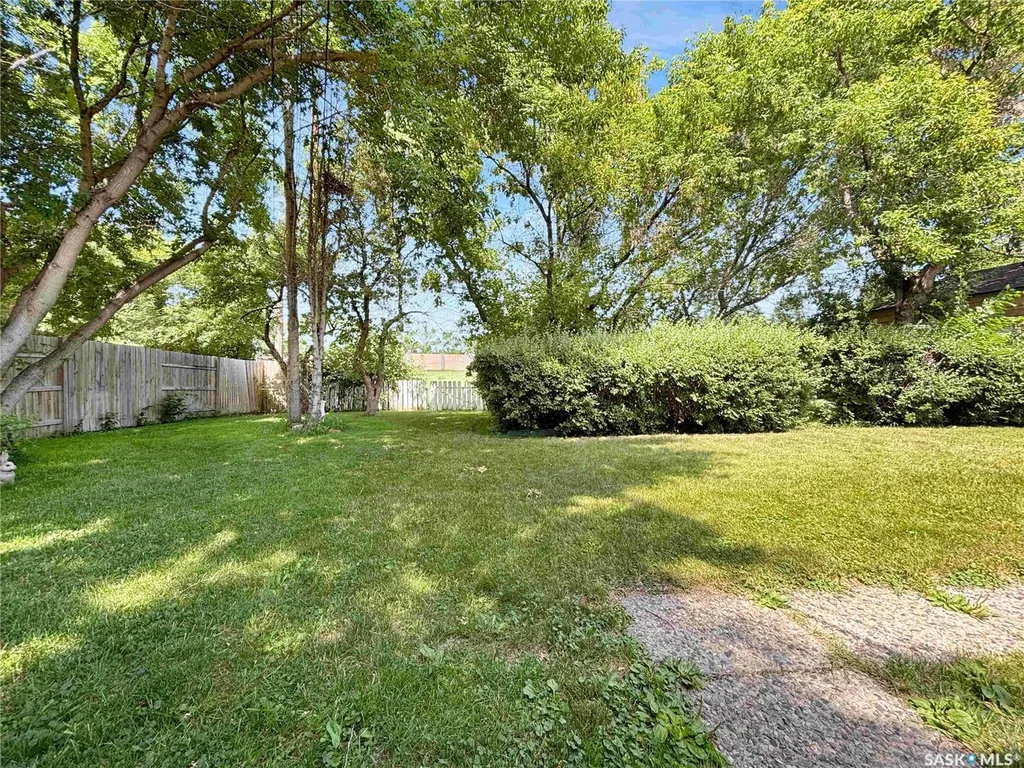 2510 Tomlinson Crescent Saskatoon SK S7L 3N2