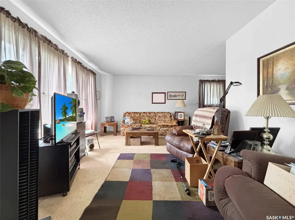 2510 Tomlinson Crescent Saskatoon SK S7L 3N2