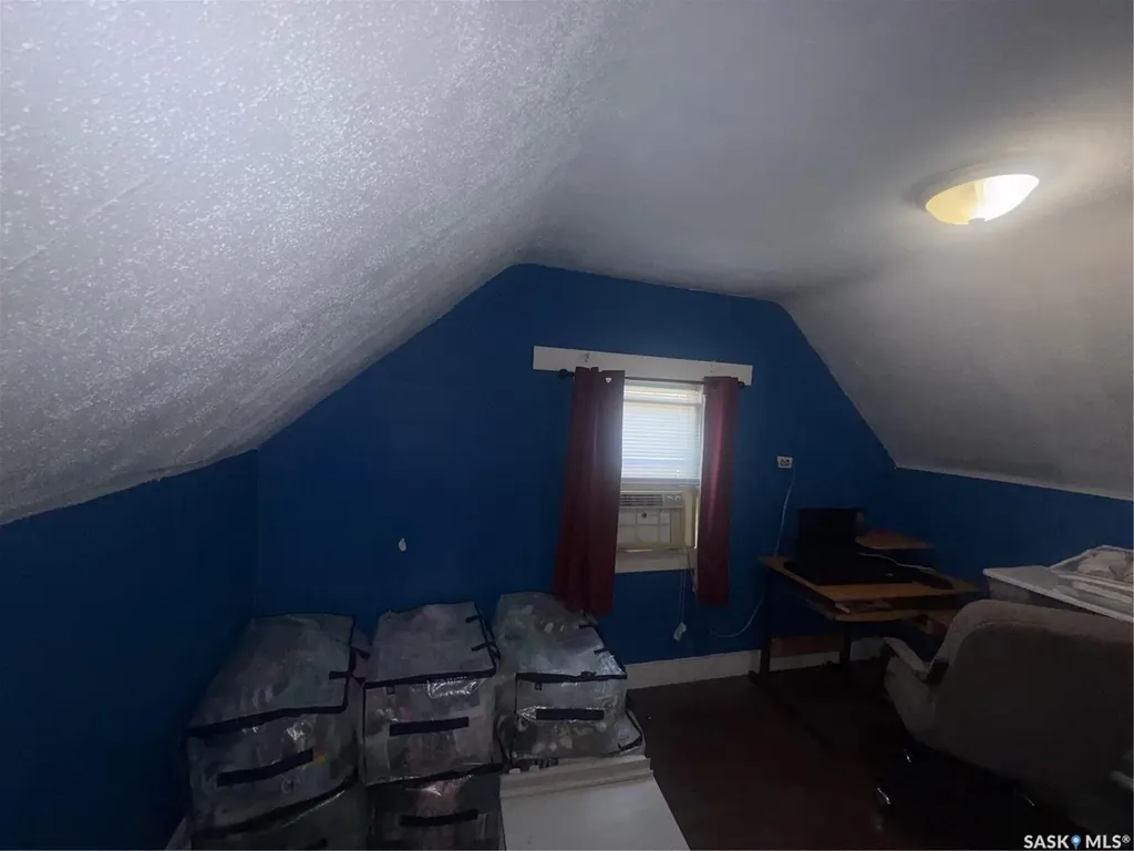 418 4th Avenue E Assiniboia SK S0H 0B0
